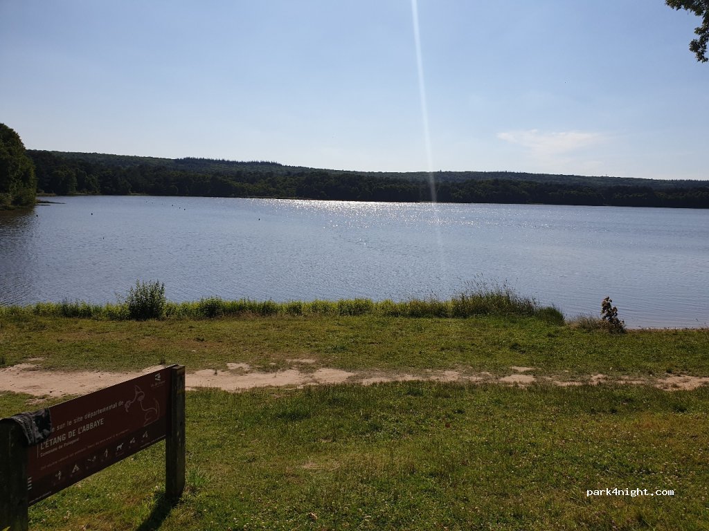 (35380) Paimpont - 6243 Avenue du Chevalier Ponthus — foto