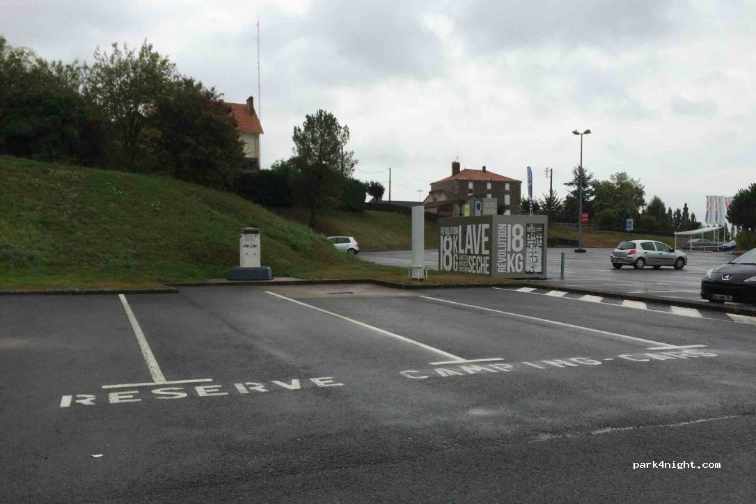 (85120) La Châtaigneraie - 44 Avenue du Gén de Gaulle — foto 2