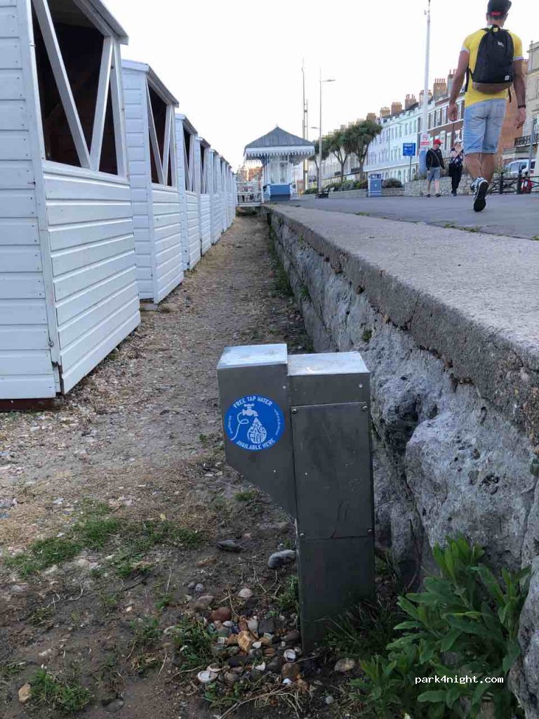 (DT4 7NR) Weymouth - 139 The Esplanade — foto