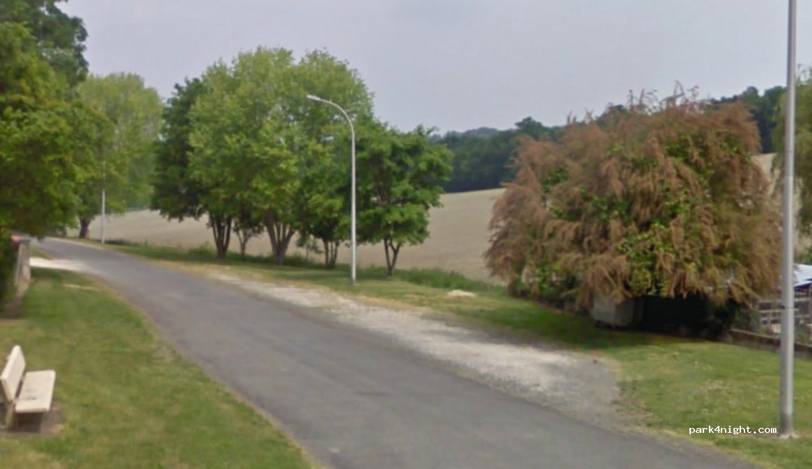 (16190) Juignac - Le Bourg — foto