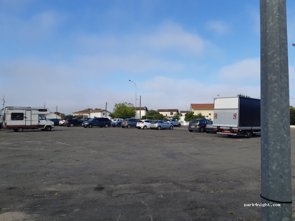 (40000) Mont-de-Marsan - 270 Avenue du Stade — foto