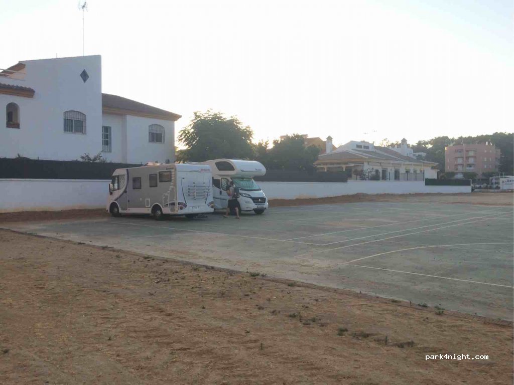 (21449) Lepe - 15 Avenida Isla Cristina — foto