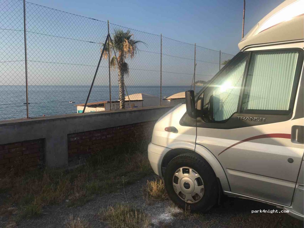 (98037) Letojanni - 1 Via Campo Sportivo — foto