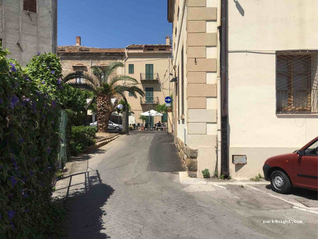(98077) Santo Stefano di Camastra - 2 Via Nazionale — foto 3