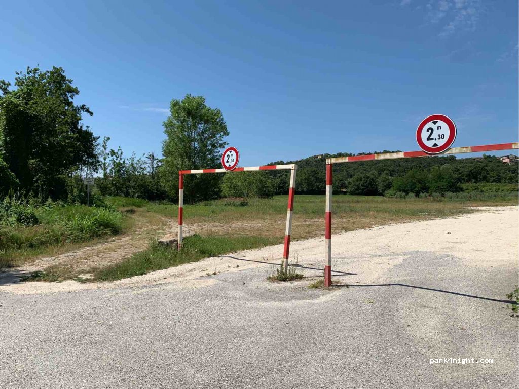 (25080) Puegnago del Garda - — foto