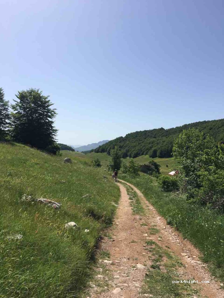 () Trnovo - Unnamed Road — foto