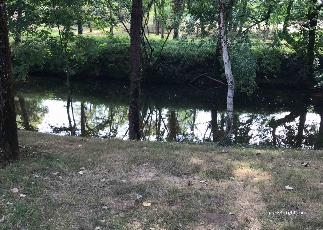 Camping et Gîtes d'Auberoche Dordogne Perigord — foto
