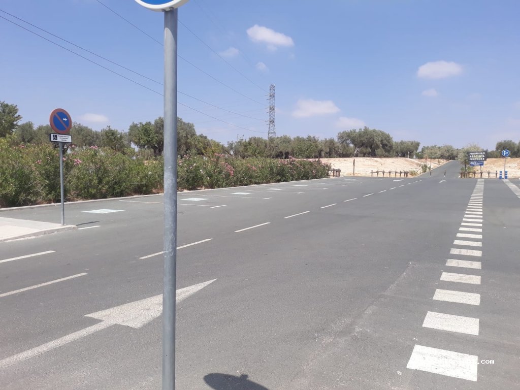 (41704) Dos Hermanas - Avenida de las Universidades — foto 2