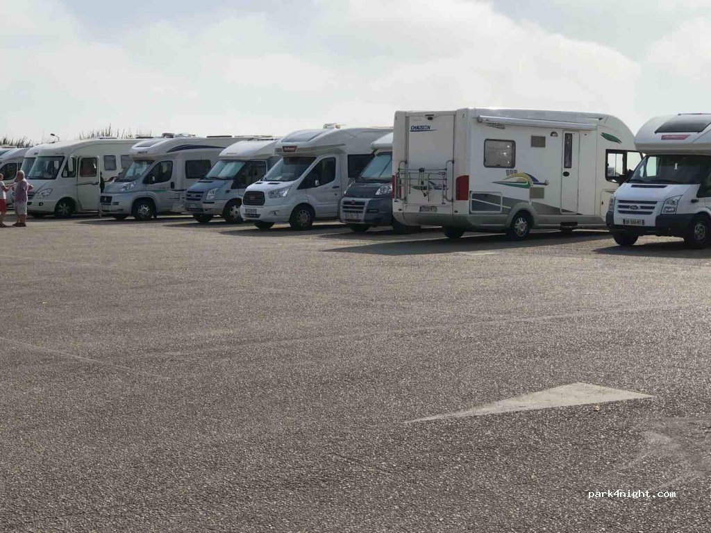 () Alcobaça - 21 Avenida dos Combatentes — foto 2