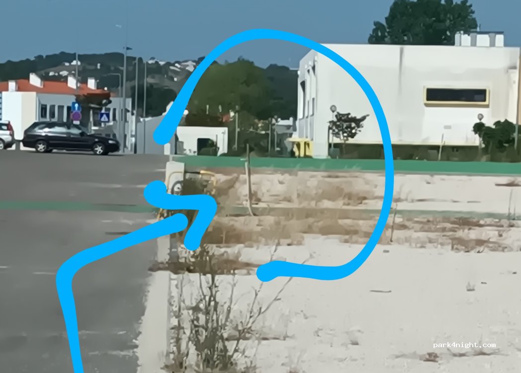 () Alcobaça - 21 Avenida dos Combatentes — foto 4