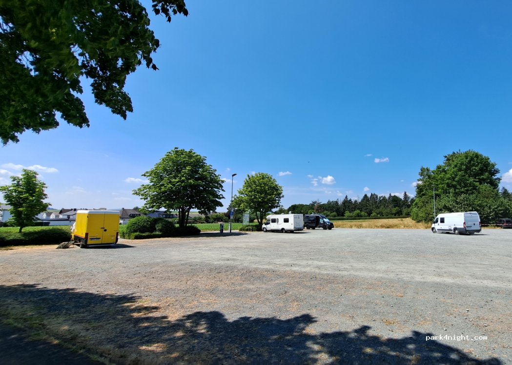 Wohnmobil-Stellplatz Muschenheim — foto 2