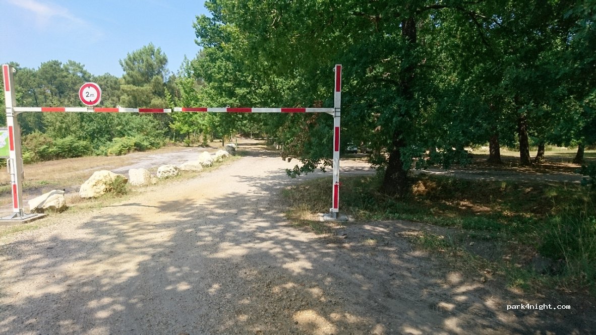 (33125) Hostens - Unnamed Road — foto