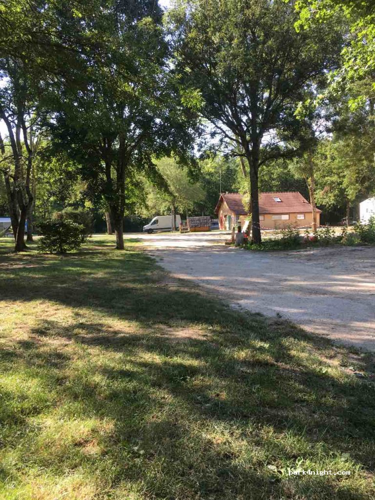 Camping LES VOILES DE LAIVES — foto