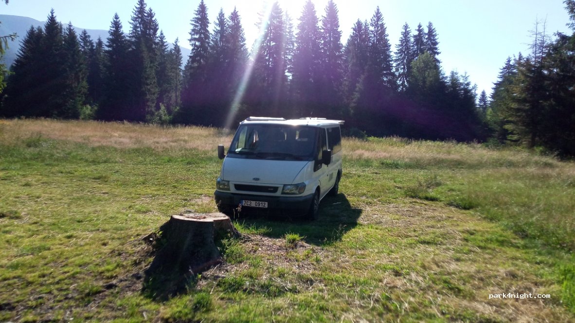 (032 21) Bobrovec - Unnamed Road — foto