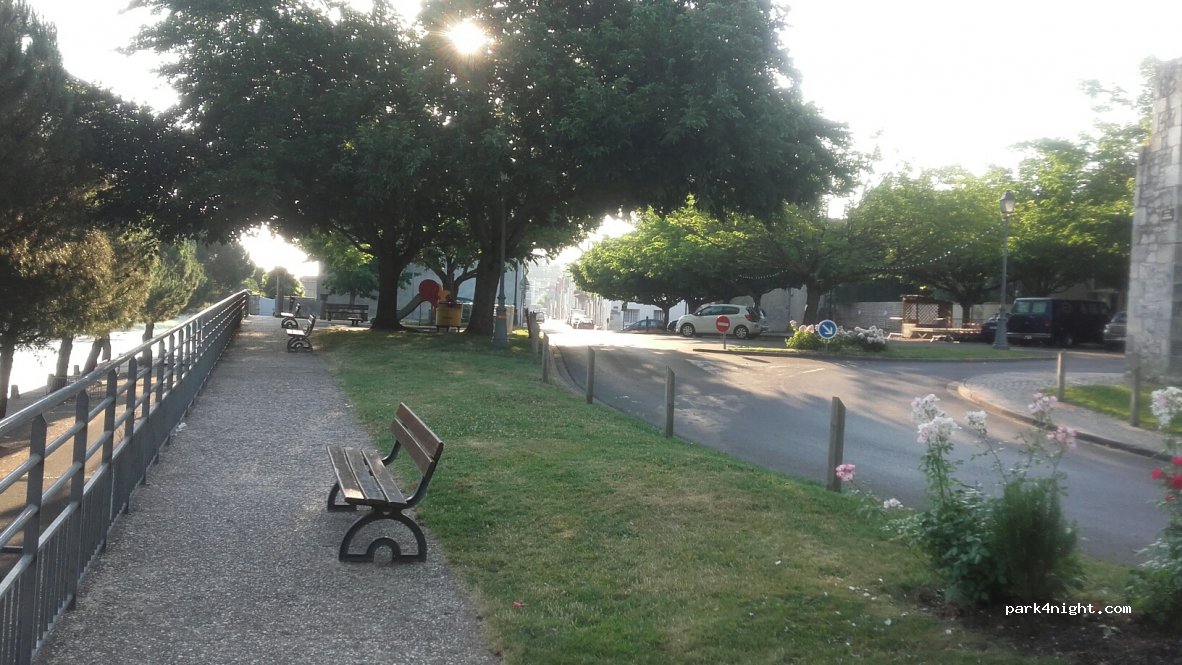 (33220) Sainte-Foy-la-Grande - 12 Rue Jean Louis Faure — foto