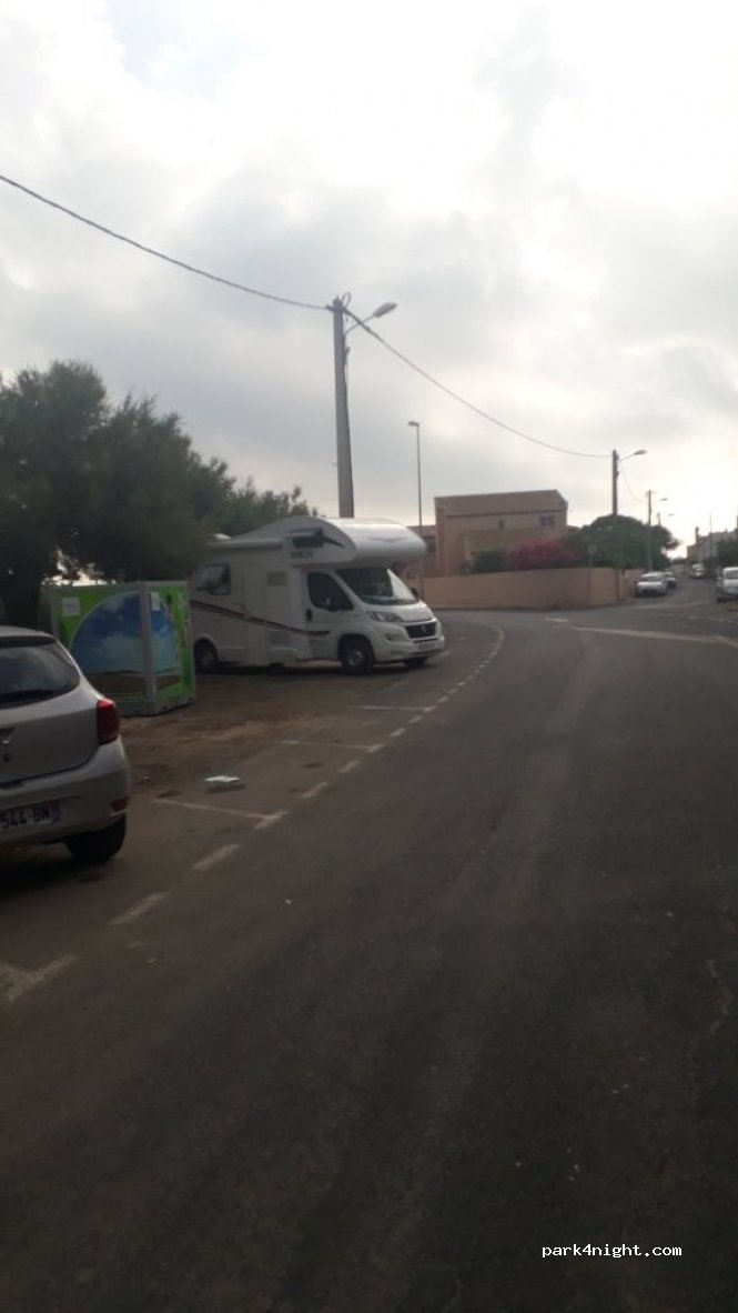 (34110) Frontignan - 26 Avenue Vauban — foto
