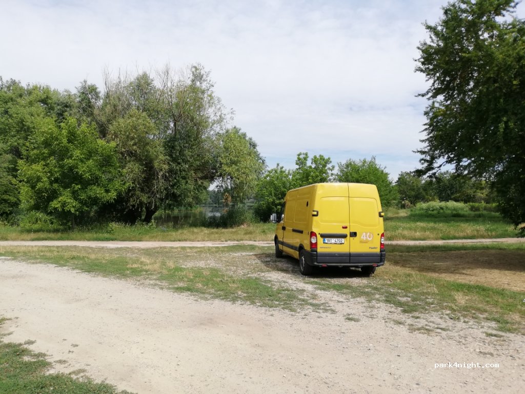 (925 52) Šoporňa - Vážska — foto