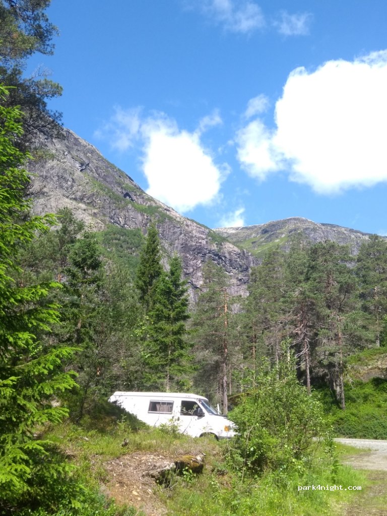 (5730) Ulvik - Unnamed Road — foto