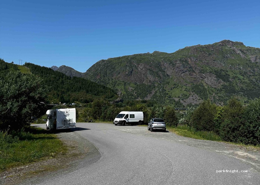 (8412) KONGSELVA - E10 — foto