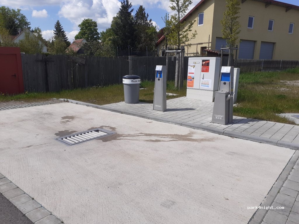 Wohnmobilstellplatz P5 Larrieder Straße — foto 2