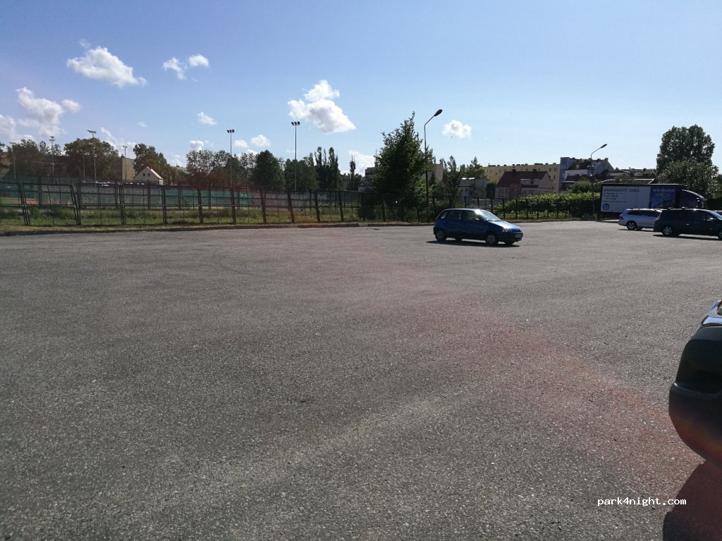(76-270) Ustka - 11 Rybacka — foto