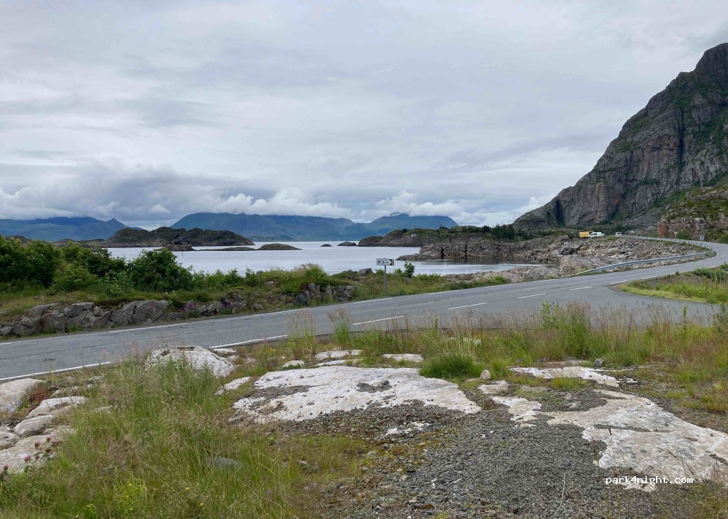 (8312) Henningsvær - 257 Henningsværveien — foto 4
