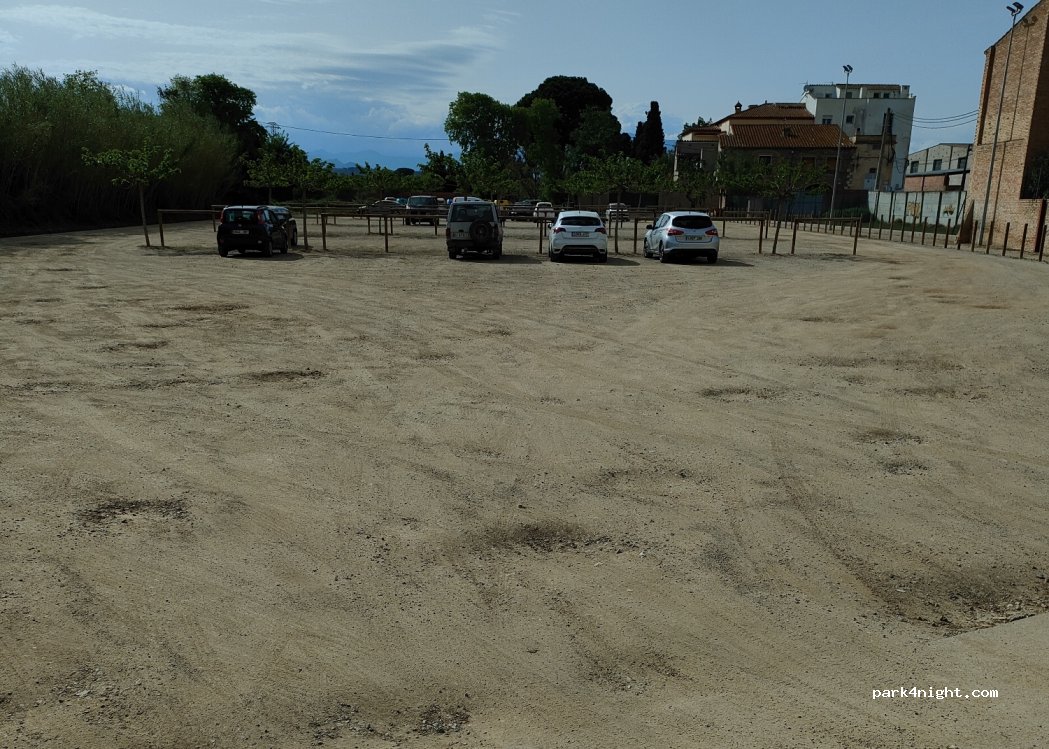 (17761) Cabanes - 11 Plaça de la Torre — foto 2