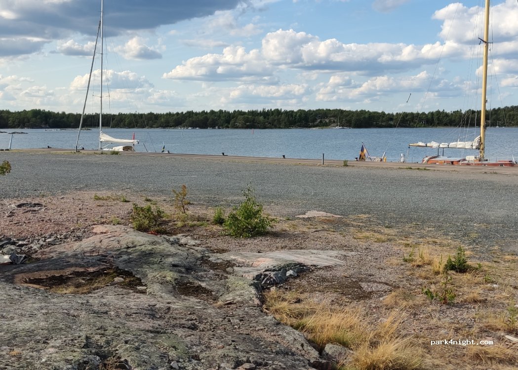 (615 92) Valdemarsvik - Unnamed Road — foto