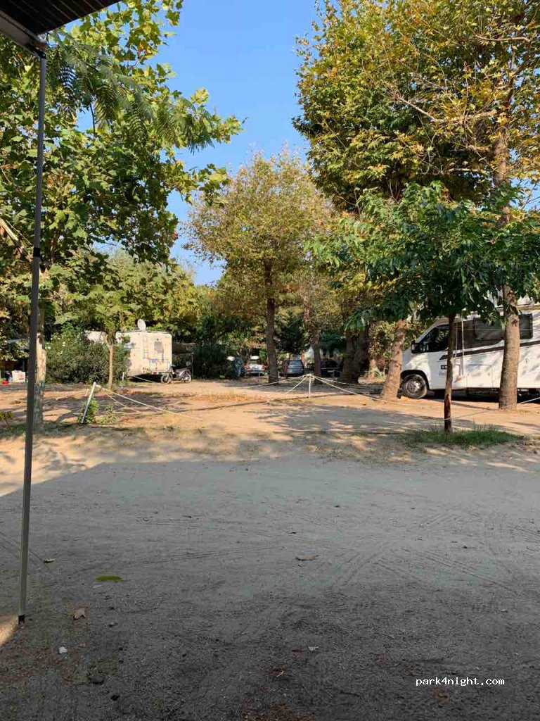 Camping Armenistis — foto