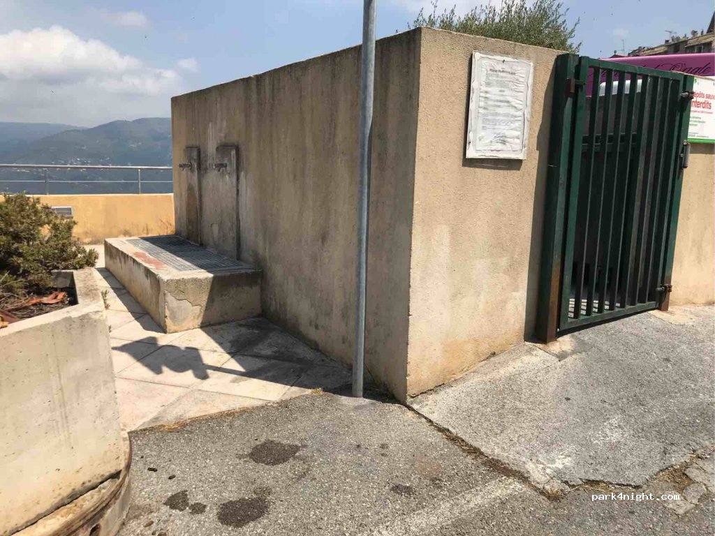 (06510) Le Broc - 8 Rue du Belvedere — foto