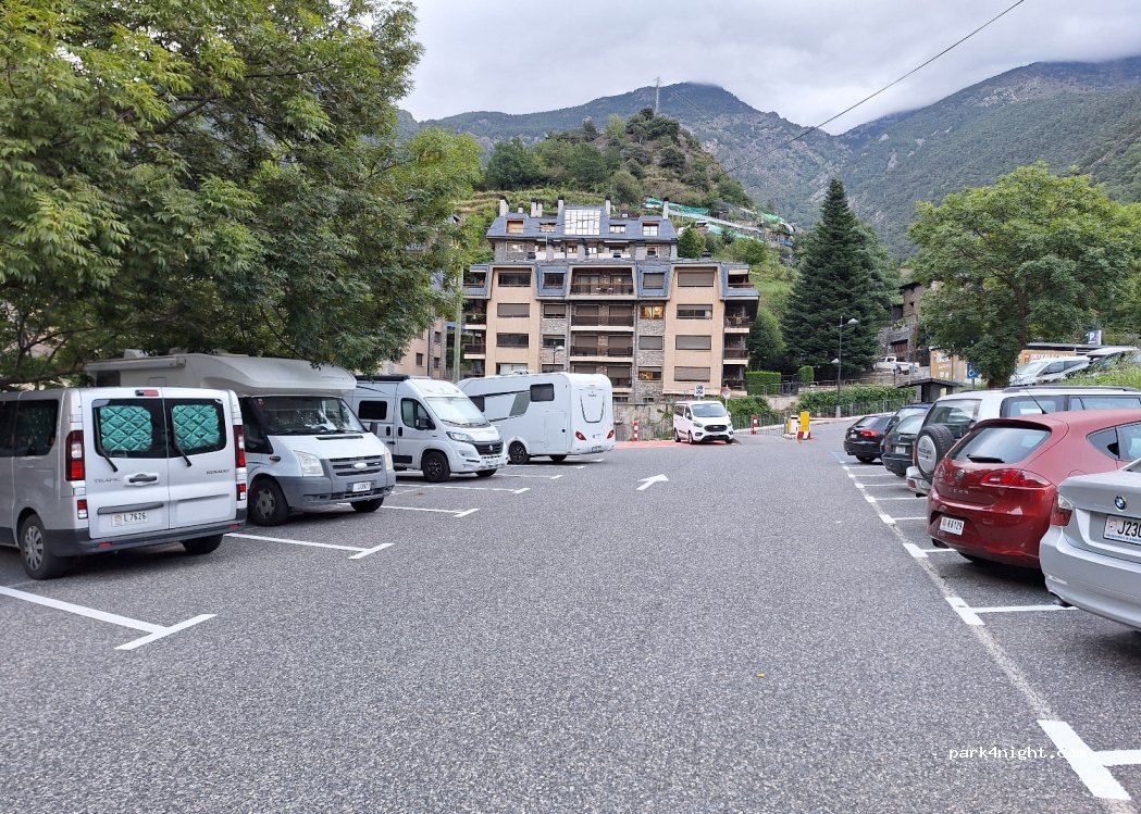 Motorhome Parking Andorra — foto 3