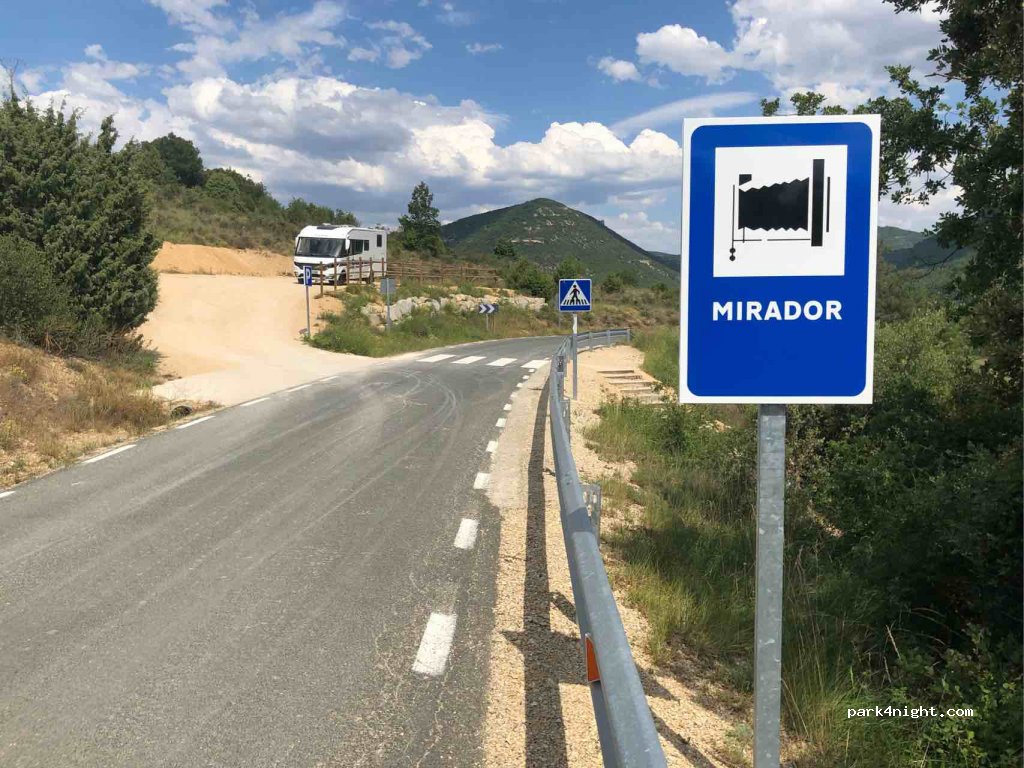 (09146) Pesquera de Ebro - 157 Calle Pesquera de Ebro — foto