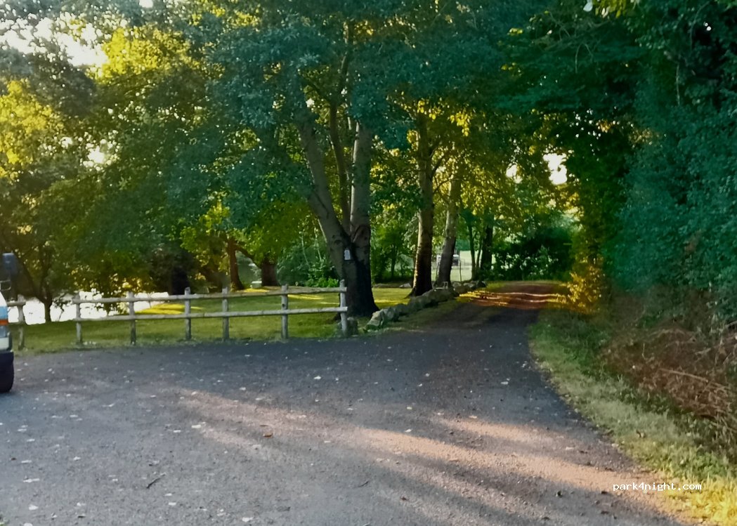 (72350) Fontenay-sur-Vègre - Château Gaillard — foto 2