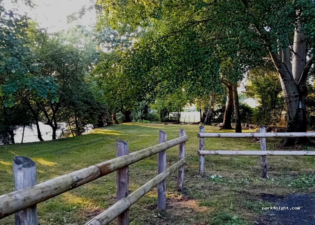 (72350) Fontenay-sur-Vègre - Château Gaillard — foto 4