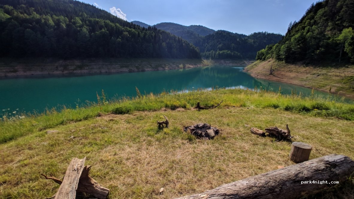 (31251) Zaovine - Unnamed Road — foto