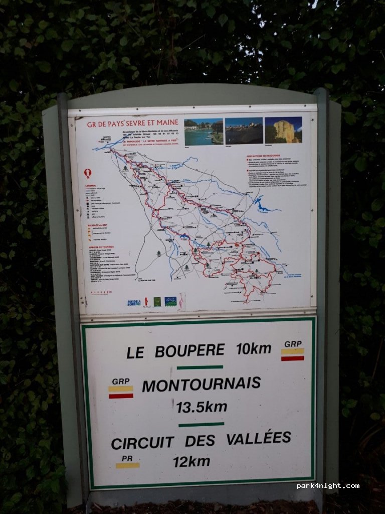 (85700) Pouzauges - D49 — foto