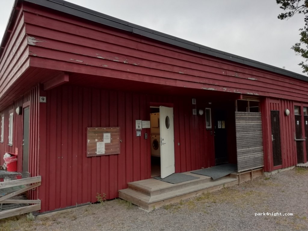(760 15) Gräddö - 9 Skepparvägen — foto