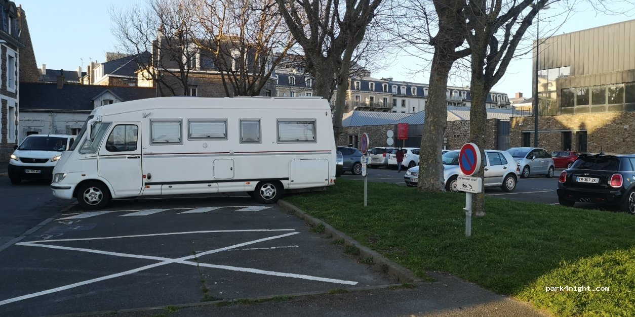 (35400) Saint-Malo - 51 Quai Duguay-Trouin — foto