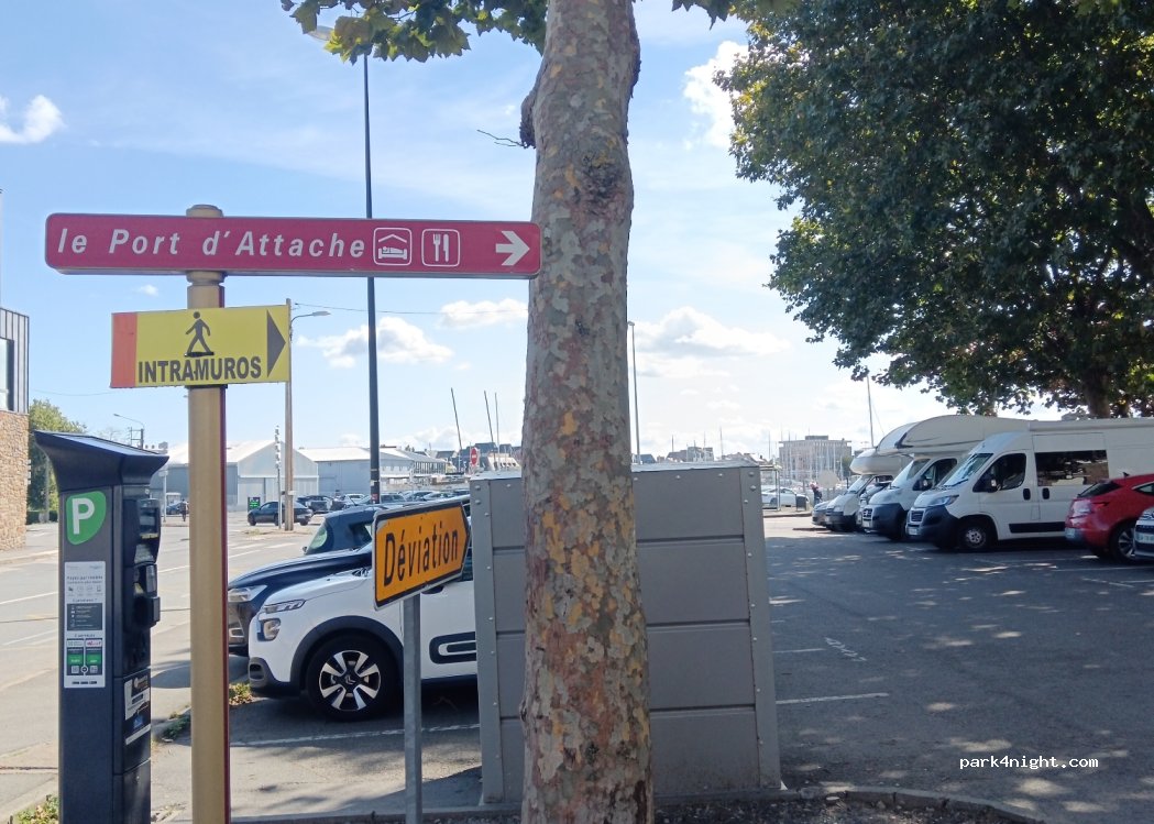 (35400) Saint-Malo - 51 Quai Duguay-Trouin — foto 2