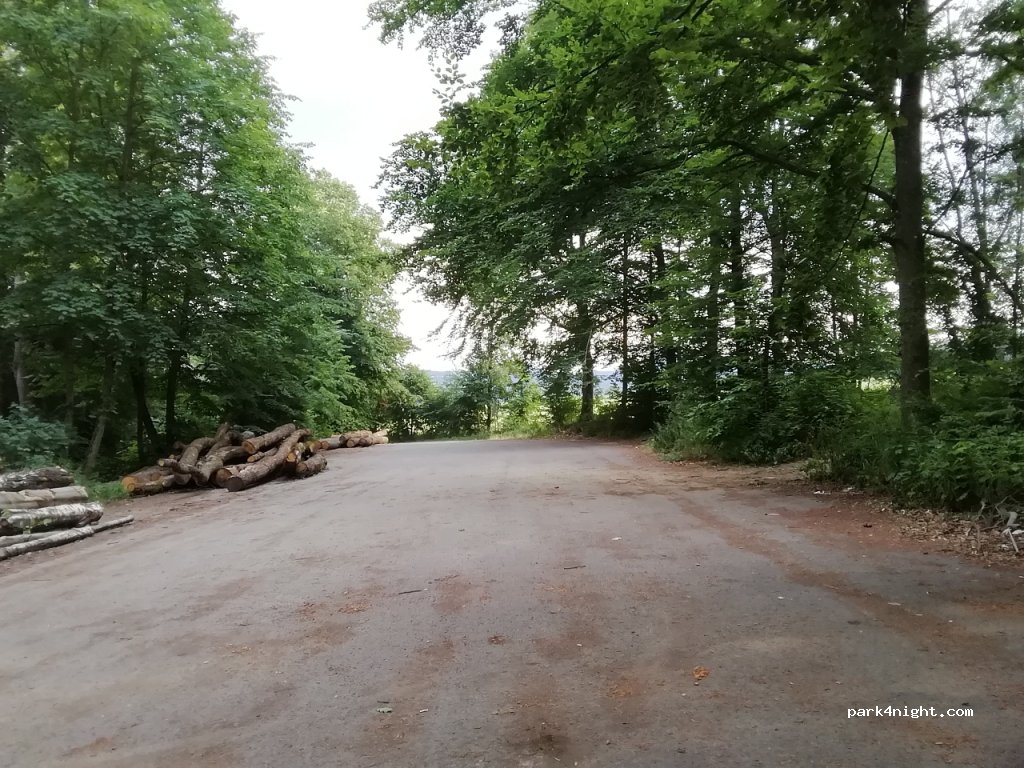 (59872) Meschede - Wanderparkplatz "Kämpchen", Unnamed Road — foto