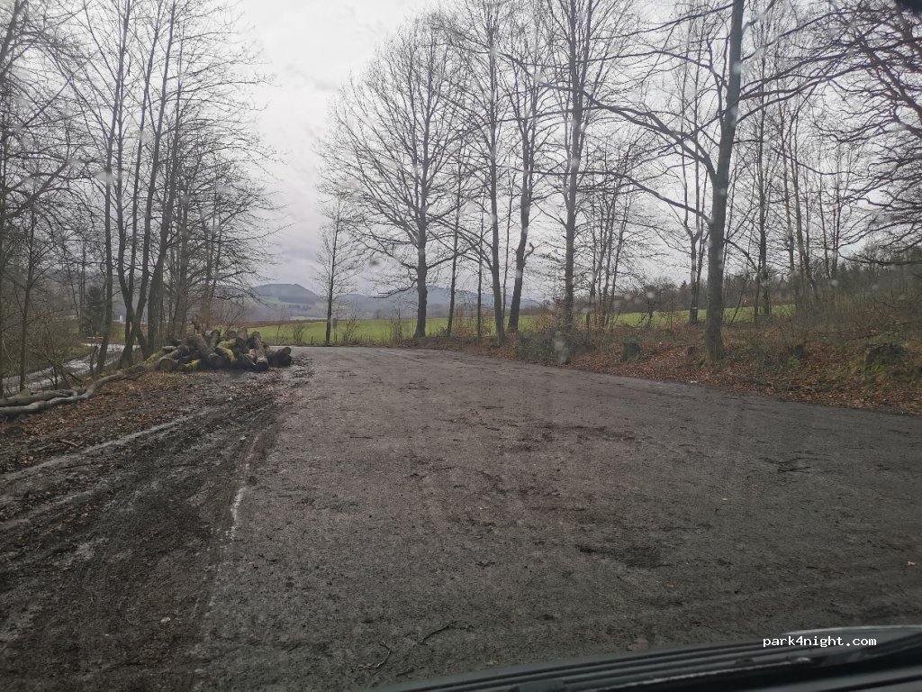 (59872) Meschede - Wanderparkplatz "Kämpchen", Unnamed Road — foto 2