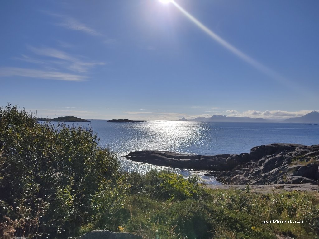 (8312) Henningsvær - 257 Henningsværveien — foto 2