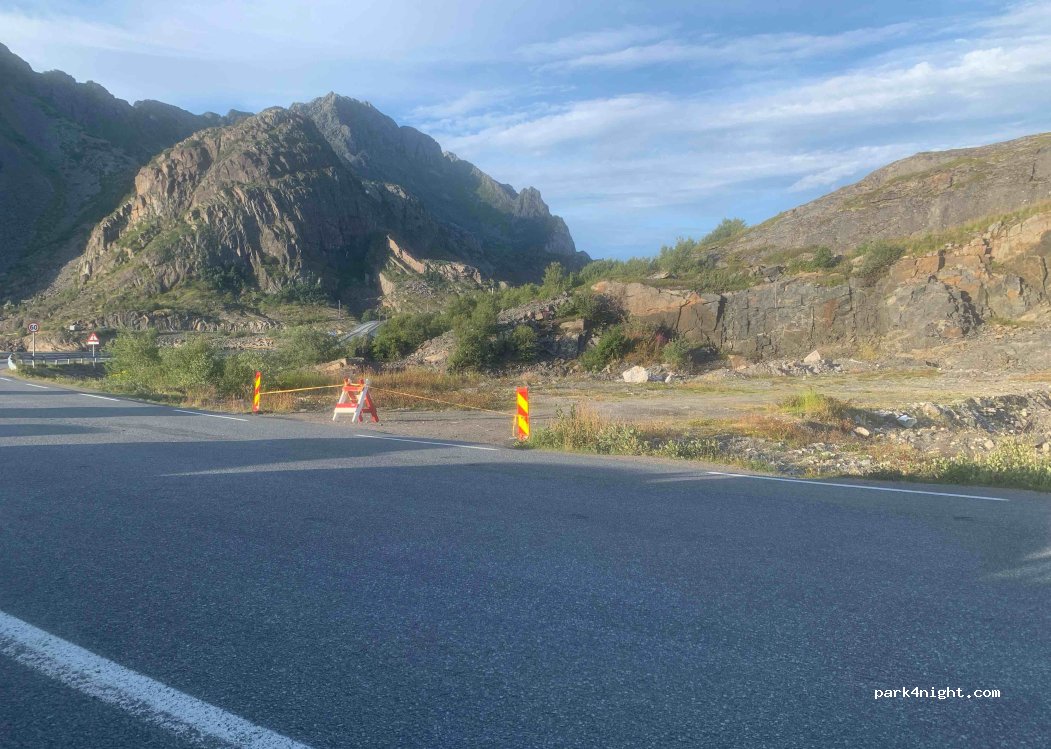 (8312) Henningsvær - 257 Henningsværveien — foto 4