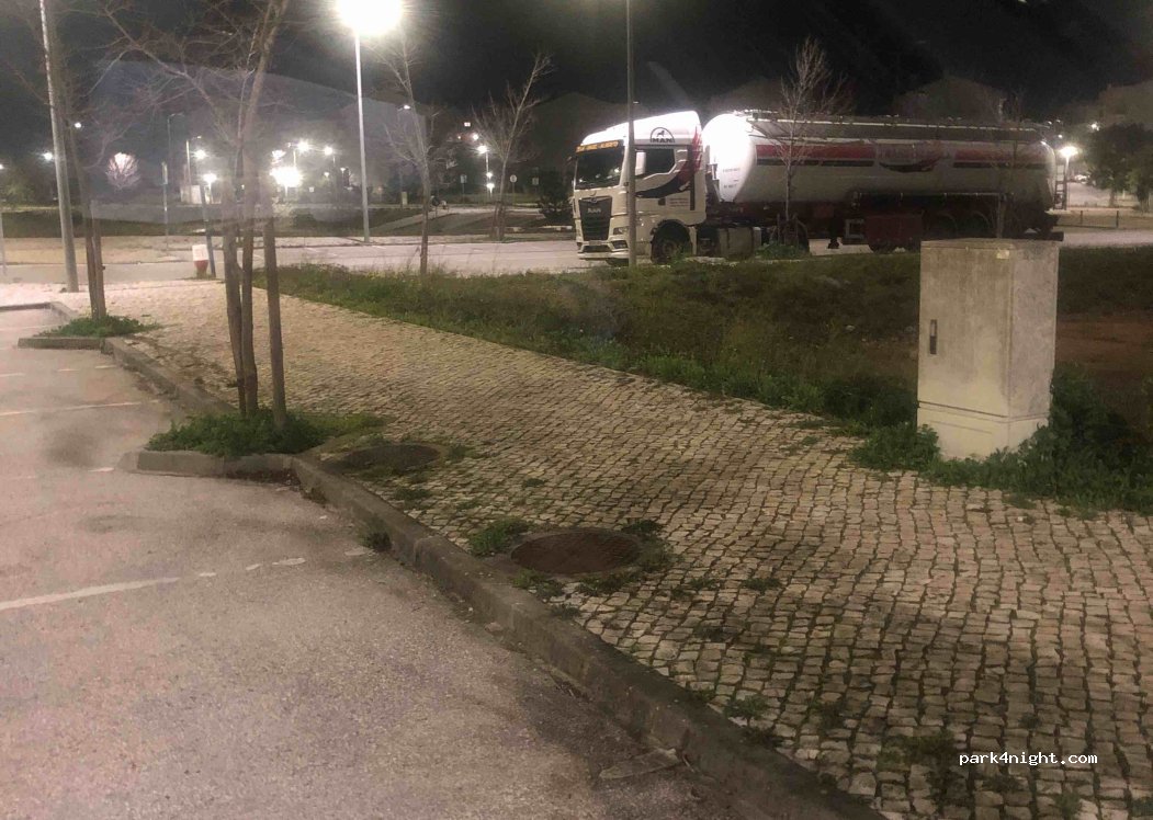(2330) Entroncamento - Rua Diogo Cāo — foto