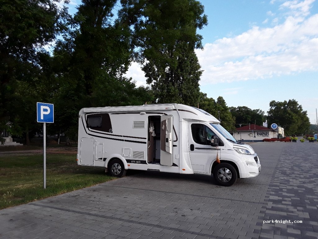 (7020) Dunaföldvár - 25 Hősök tere — foto