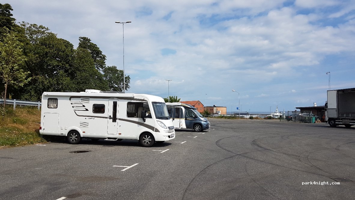 (272 37) Simrishamn - 1 Branteviksvägen — foto