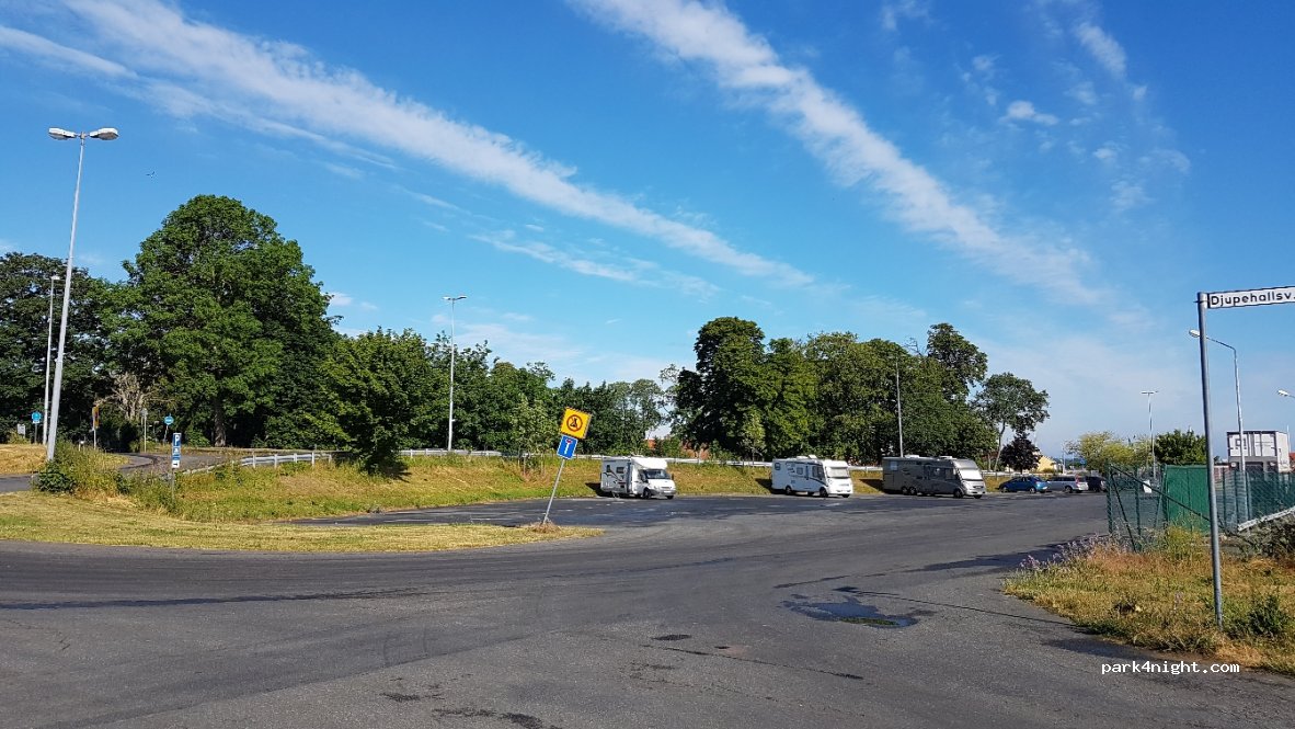 (272 37) Simrishamn - 1 Branteviksvägen — foto 3