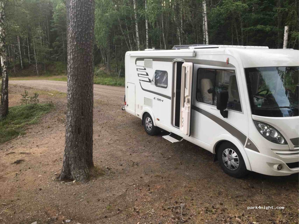 (713 93) Finnån - Unnamed Road — foto