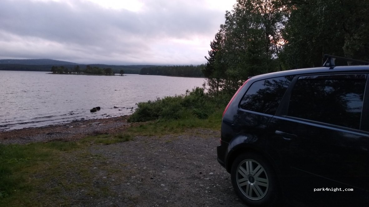 (830 10)  - 381 VÅLÅDALSVÄGEN — foto