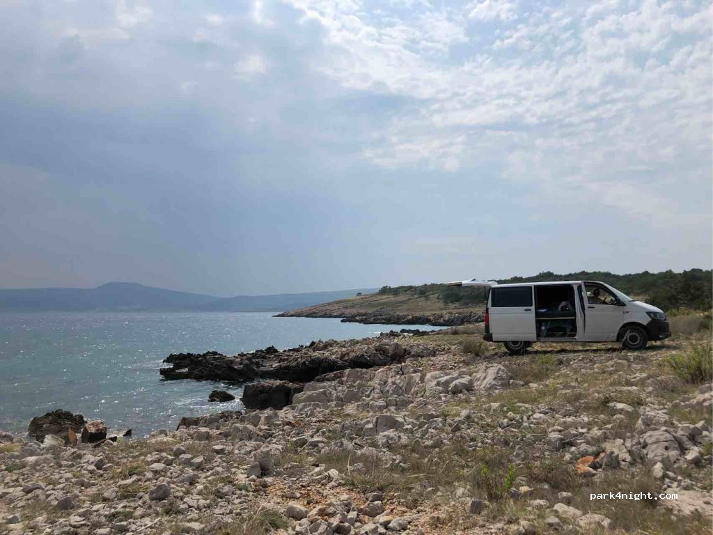 (51515) Polje - Unnamed Road — foto